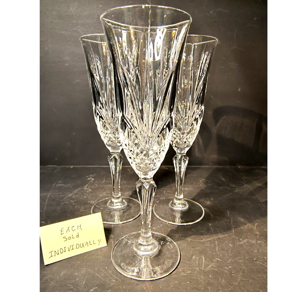 1940.  Vintage Cristal de Flandre Salzburg Champagne Flute Stemware France